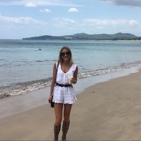 Tularosa Dresses & Skirts - Tularosa XS white tank romper